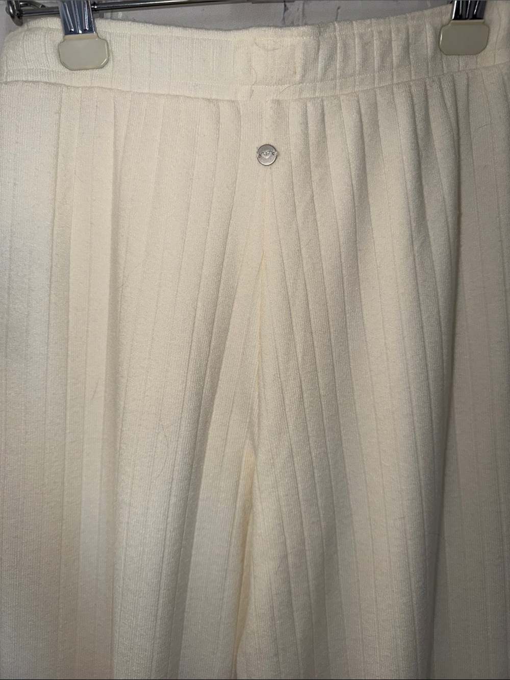 NWOT Roxy Cream Ribbed Knit Wide-Leg Pants. Medium - Picture 4 of 4